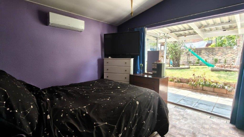 11. main bed