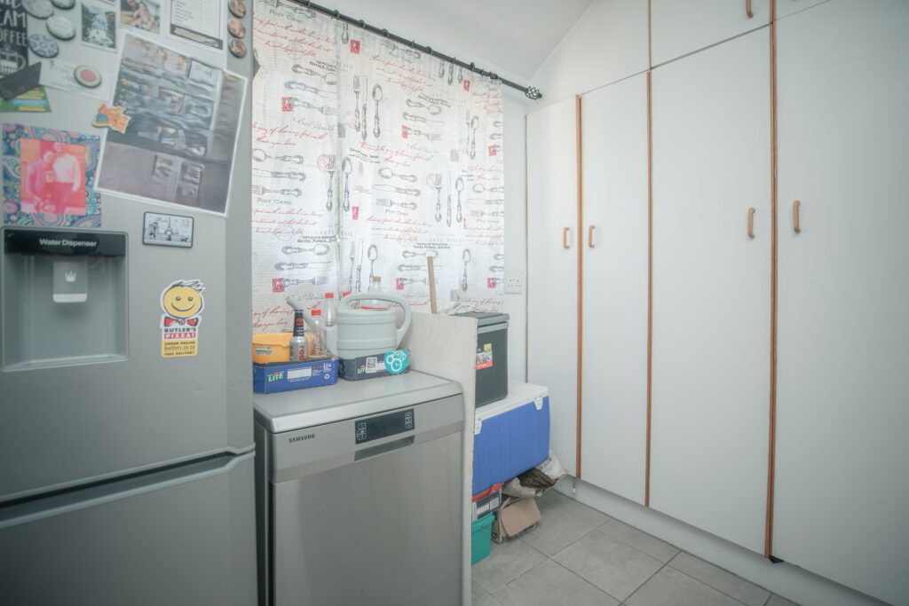 4 kommandeur street 5.10