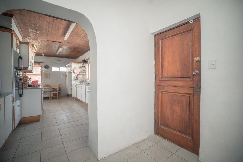 4 kommandeur street 5.7