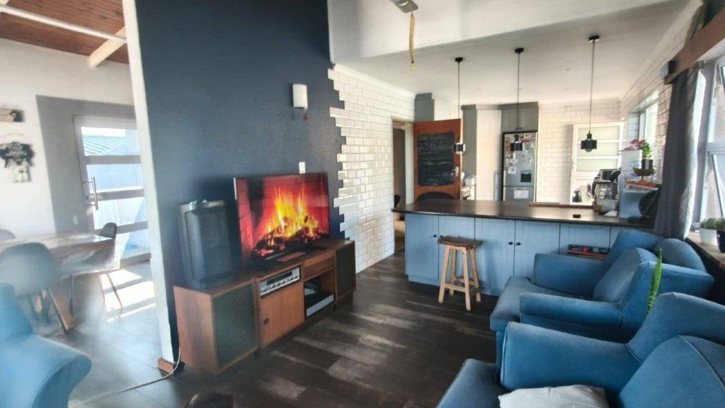 6. lounge