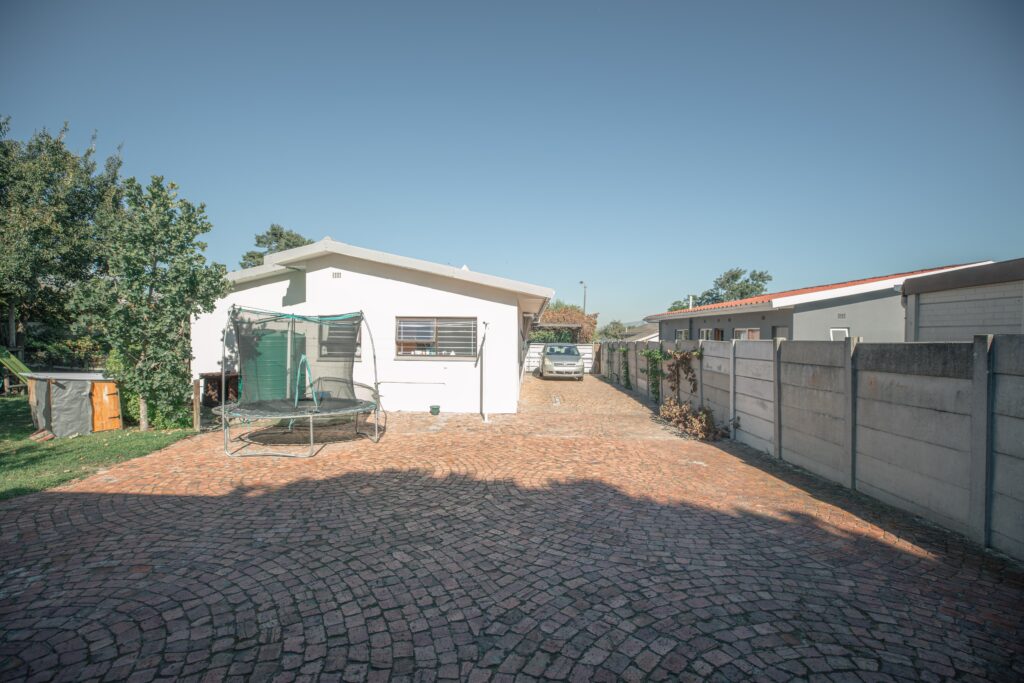 67 jacaranda street 14.7
