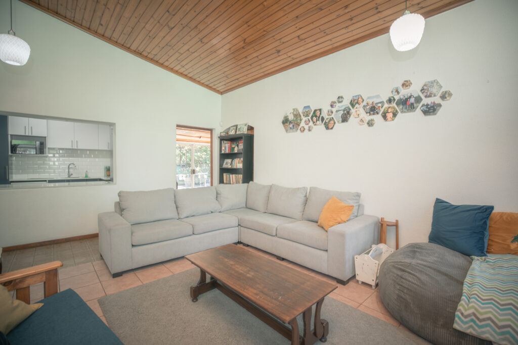 67 jacaranda street 2.8