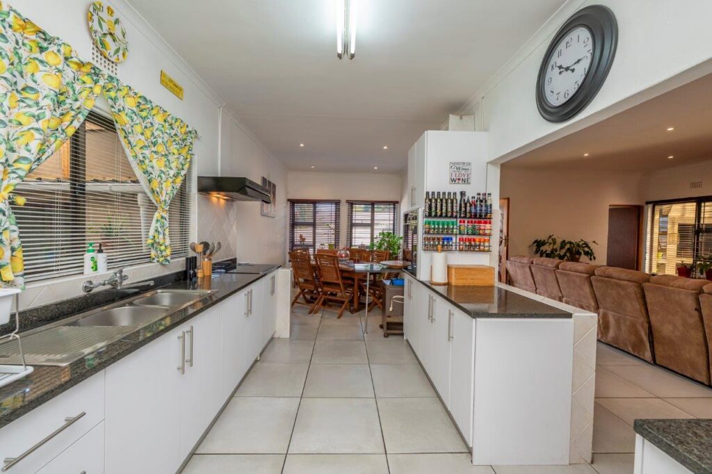 mh kitchen 1